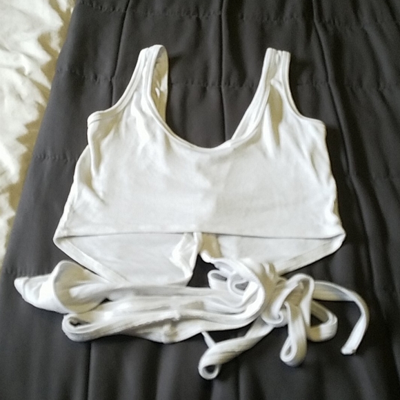 Southern Alternative Ribbed Crop Top - Picture 4 of 4